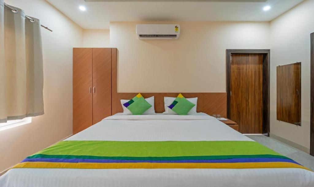 Hotel Tourist New Delhi