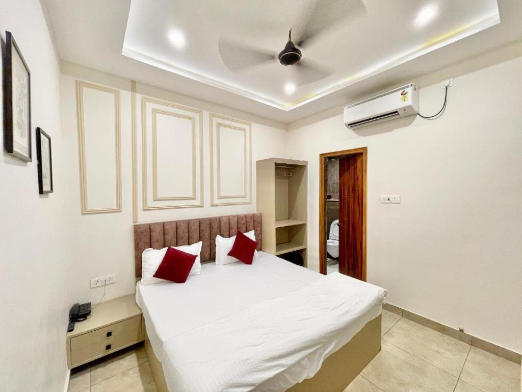 Tourist Hotel New Delhi