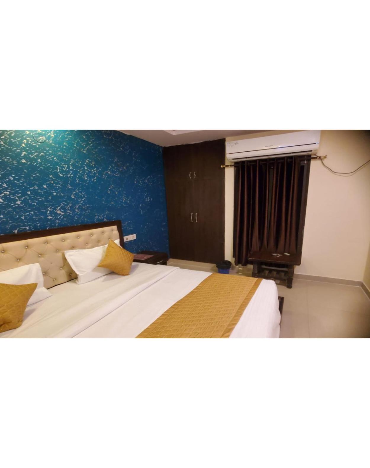 Tourist Hotel New Delhi